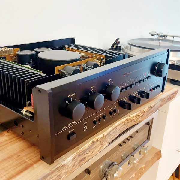 Accuphase E 205