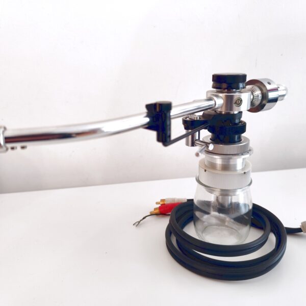 Victor UA 7045 VTA – Tonearm